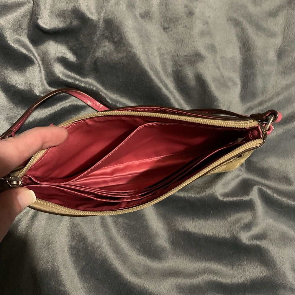 Coach wristlet - Picture 3 of 3